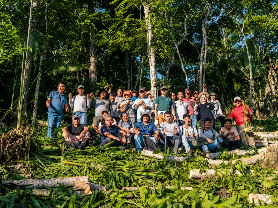 Familias agricultoras y miembros del equipo local en origen